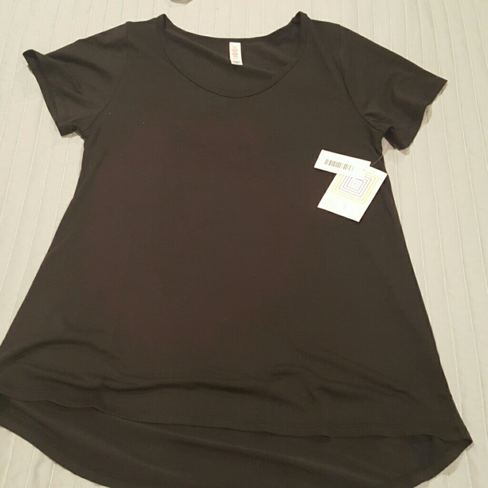 Solid black classic tee